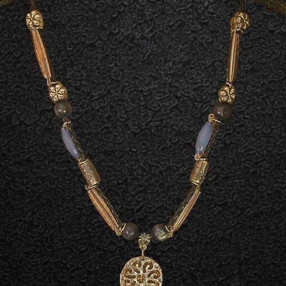 Women's Necklace - Picture 3 of 3